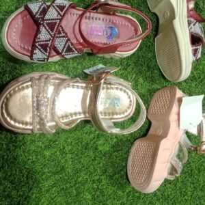 Sandal   3/10