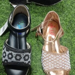 Sandal 3/10